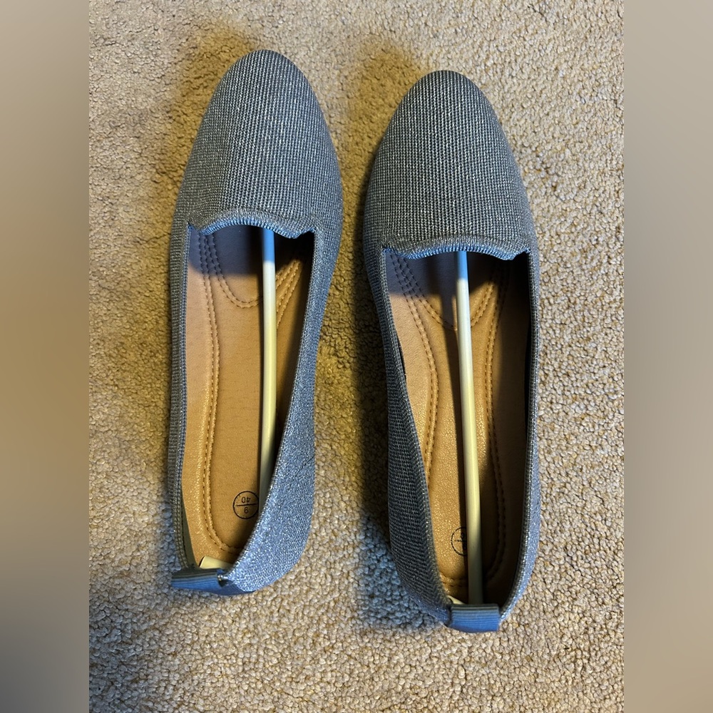 Silver Women's Flat Shoes Size 9